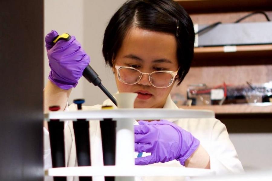 Student working in a lab.